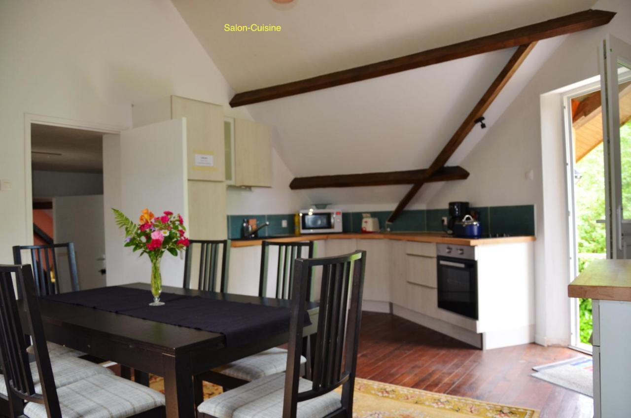 Appartement Charmant Orgnac-Sur-Vezere Avec Jardin Et Parking エクステリア 写真
