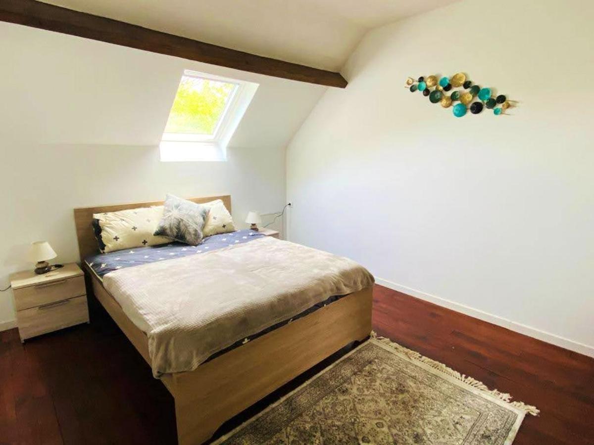 Appartement Charmant Orgnac-Sur-Vezere Avec Jardin Et Parking エクステリア 写真